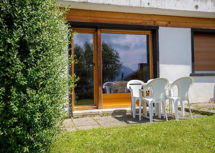 Pet-friendly With Mountain Views *