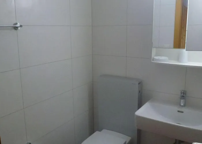 Pet-friendly With Mountain Views